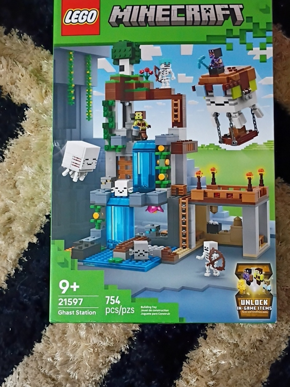 Lego Minecraft 21597 Ghast Station